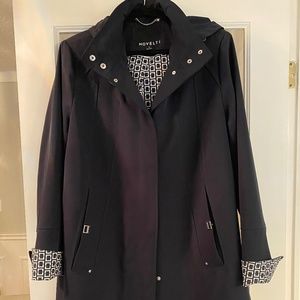 Novelti spring/fall coat. Navy with cuff pattern Size 1X